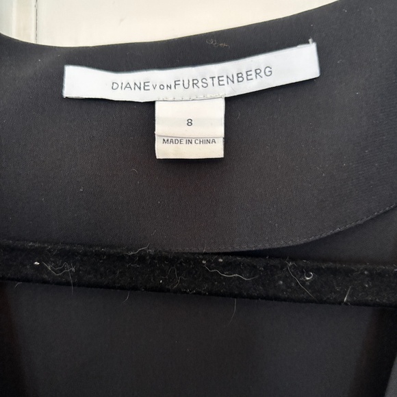 DIANE von FURSTENBERG SILK WRAP DRESS SIZE 8 BLACK - Picture 8 of 8